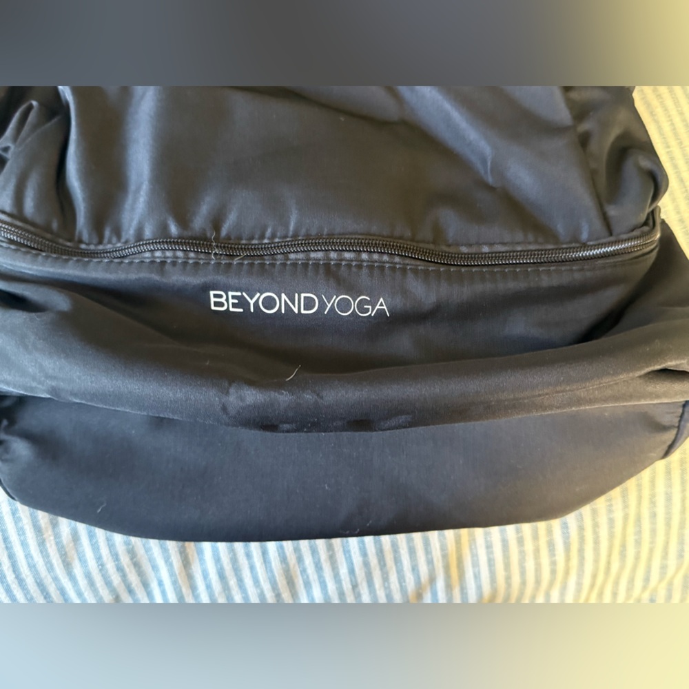 Beyond Yoga convertible gym bag black